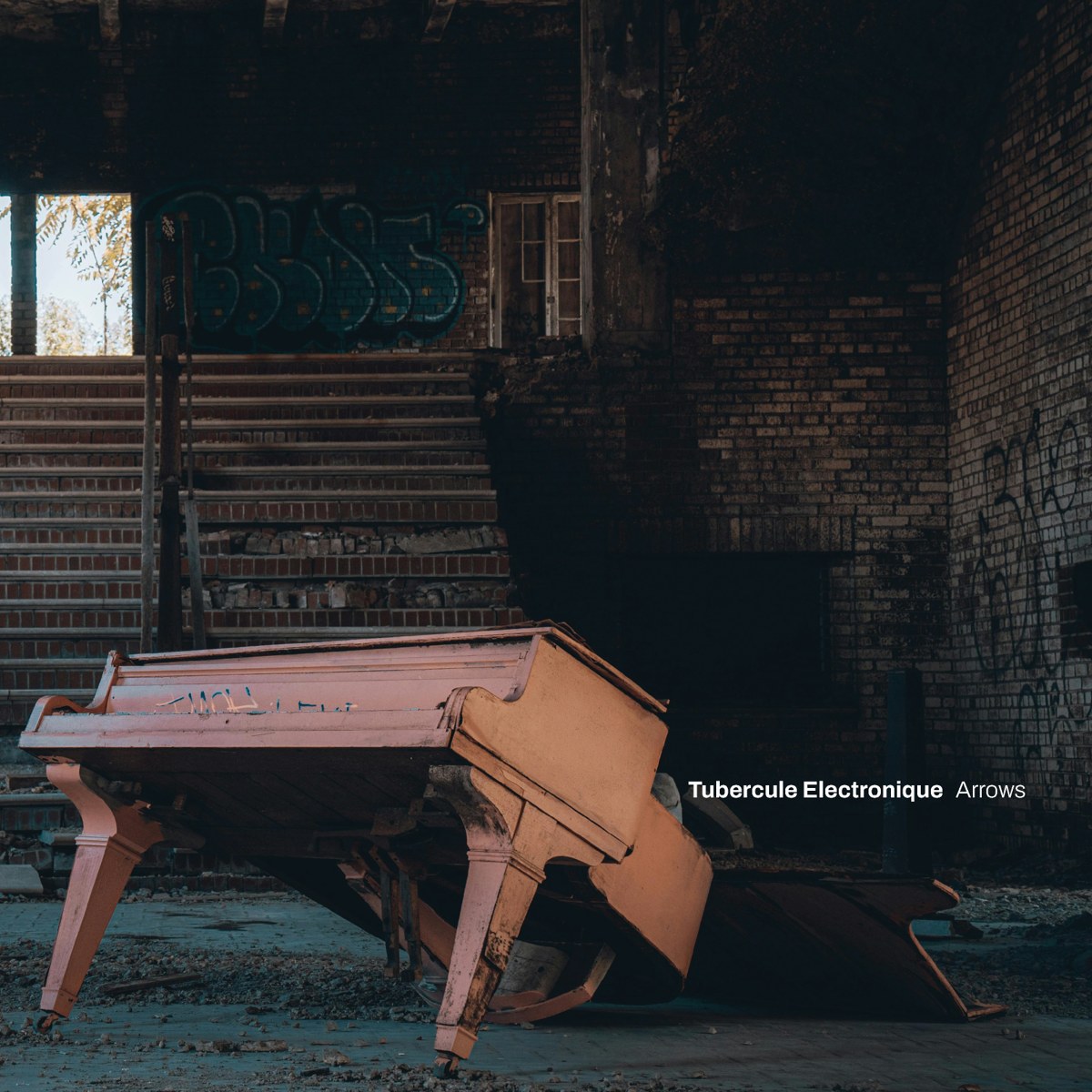 Tubercule Electronique, Arrows EP (DBC002) cover artwork